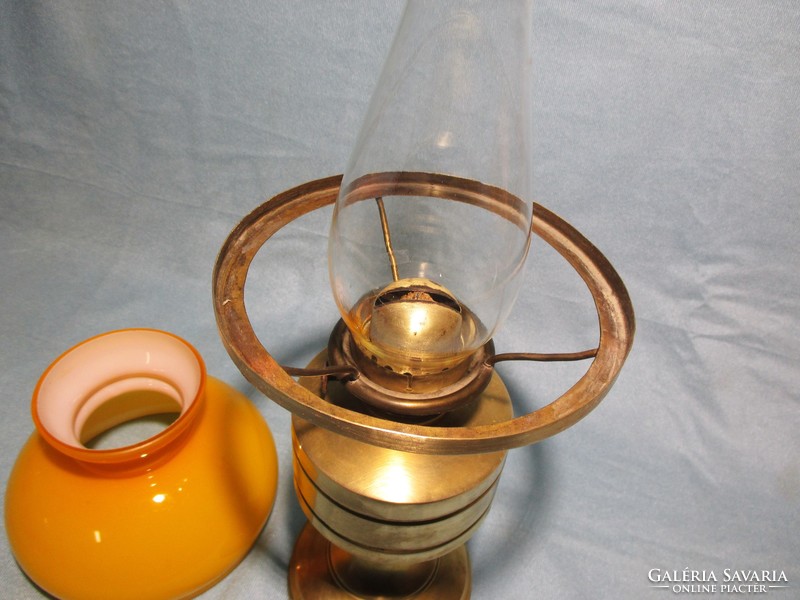 Lamp factory operating kerosene lamp