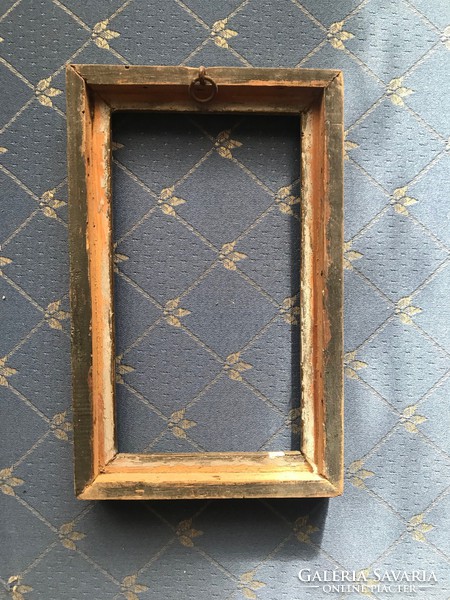 Wooden picture frame. Xx.Szd.Front half, slightly damaged.16X11 cm inside is gilded.