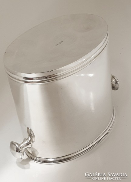 Silver (800) champagne bucket, champagne cooler, wine cooler, interior with silver bottle holder