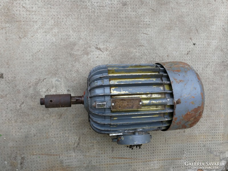 Russian electric motor rare aluminum married