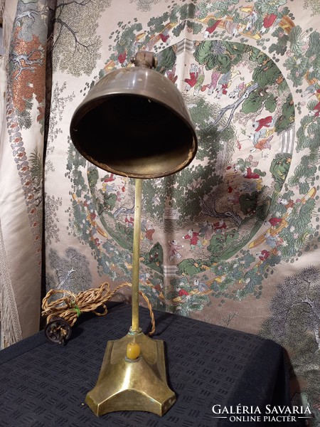 Art Deco asztali lámpa