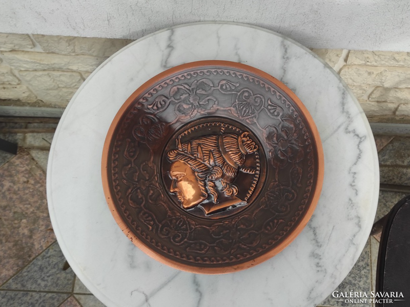 Beautiful ornate red brass wall dish wall bowl but also serving as a centerpiece! 38 Cm !!