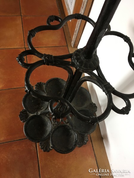 Art Nouveau cast iron hanger for sale in perfect condition