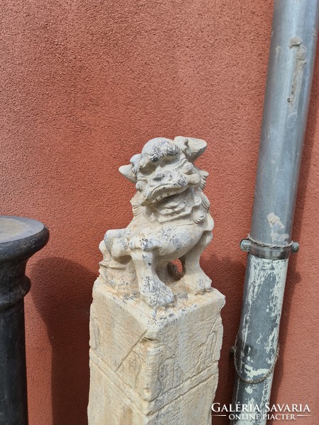 Antik keleti-kínai kő Fu -Fo kutya/oroszlán oszlopon