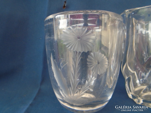 2 db svéd kosta váza és db csavart Francia váza talán Lalique?? össz 3 db csak egyben