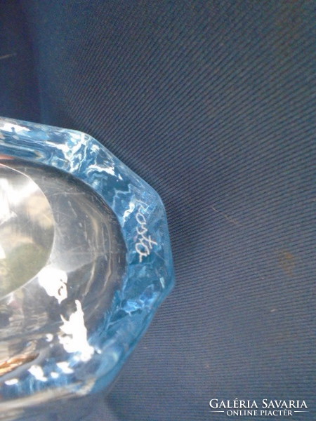 2 pcs Swedish costa crystal vase in light blue with beautiful engraving of heavy pieces of nearly 2 kg