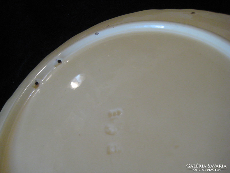 Körmöcbányai  majolika tányér , borostyán mintás  , 29 cm  peremén egy kis javítással