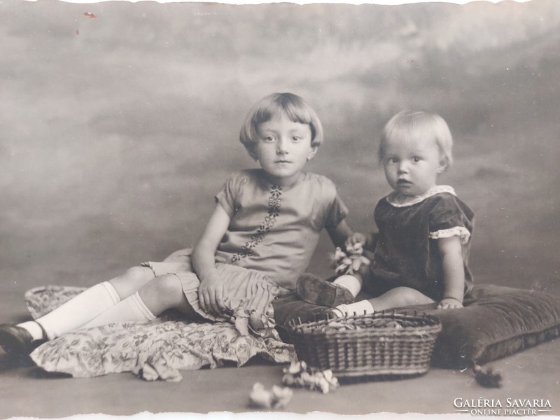 Régi képeslap fotó levelezőlap kislányok