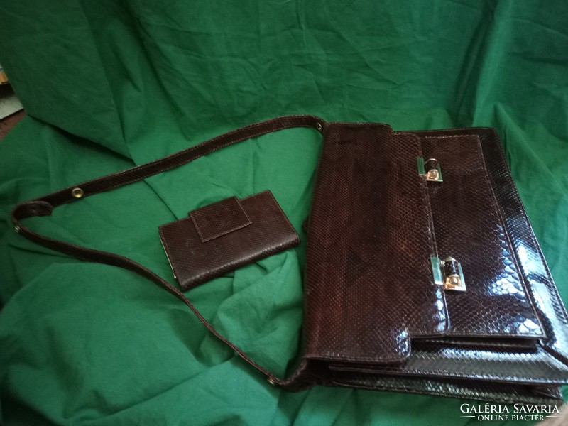 Nagyon jó állapotú barna antik kígyóbőr táska pénztárca és aprós pénztárca