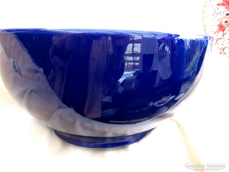 King blue bowl
