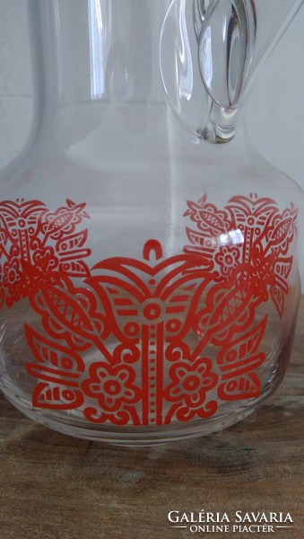 Wet wine glass jug with 4 glasses decorated with retro red tulips with folk pattern and gold stripe