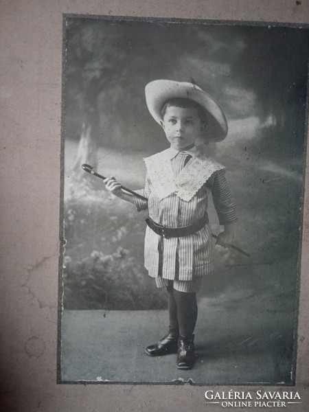 Antique photo of a little boy from the early 1900s - gyula and tsa knöpfler. Photography studio
