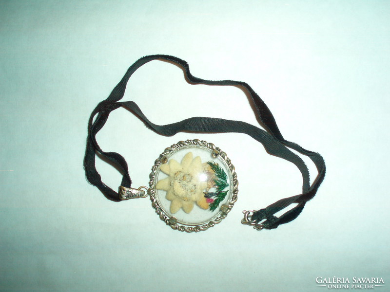 Antique mountain birch necklace