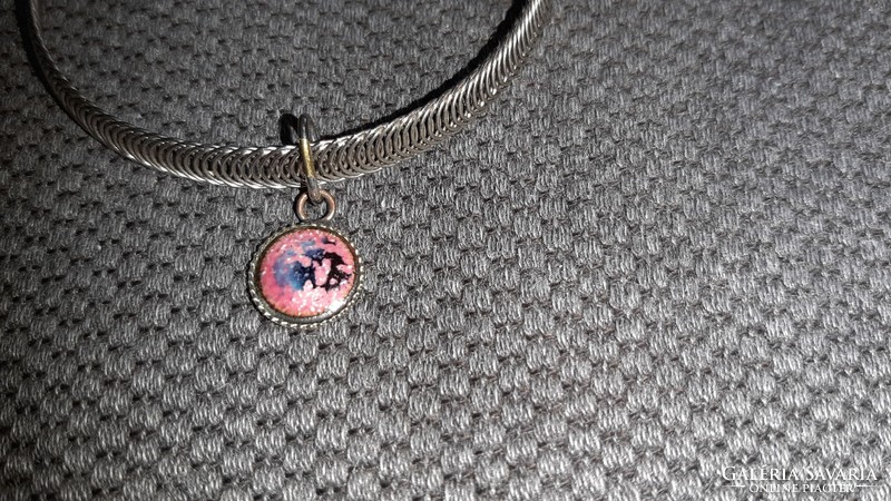 Bracelet with small pendant
