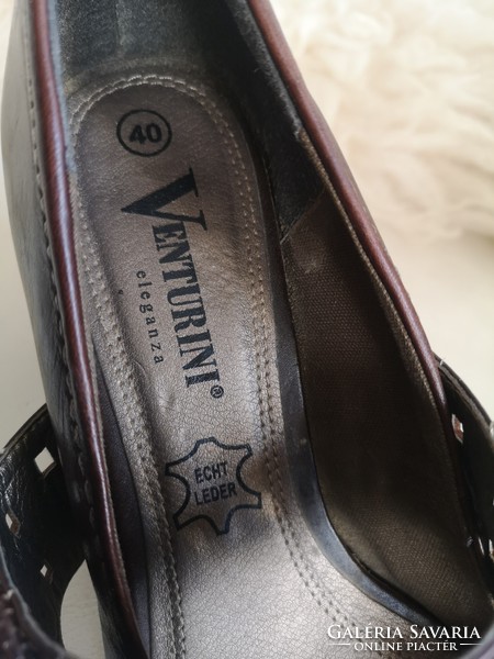 Venturini 40, leather, artdeco style, ankle strap shoes, with decorative buttons