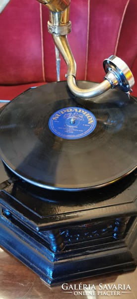 Meseszép működőképes gramofon