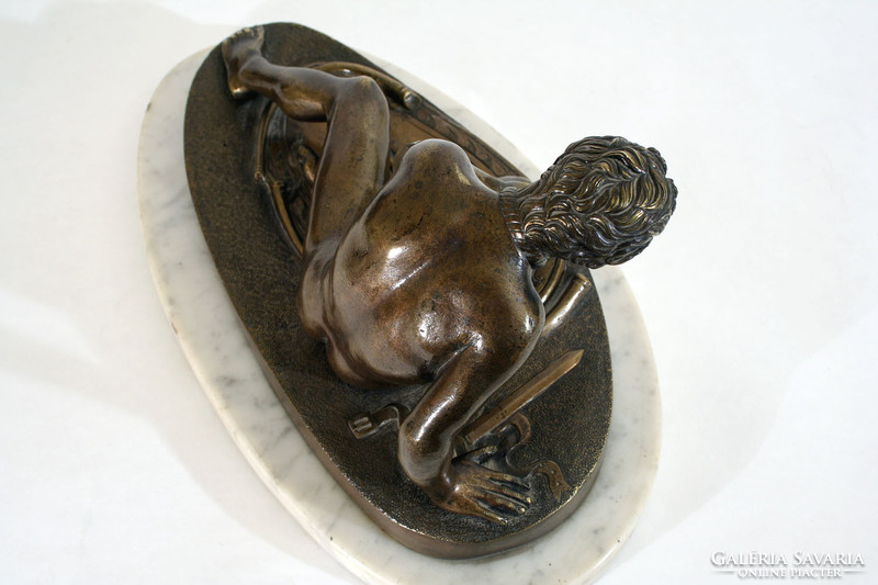 19.Sz. Galata morente 34x19cm bronze statue on a marble base dying gall gallus gladiator