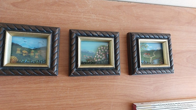 3 small glass paintings with a 10x9 cm frame