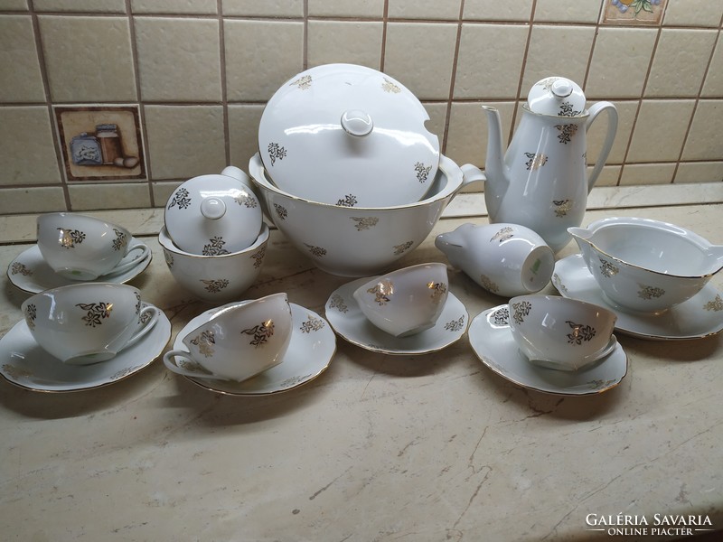 Porcelain tableware for sale for sale!