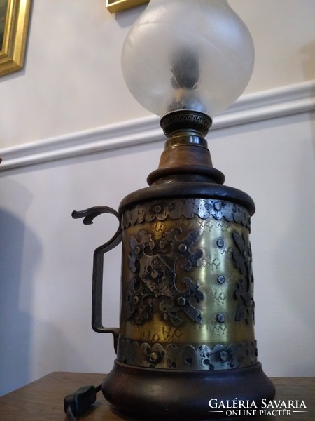 French copper-plated wooden table lamp, l. Elizabeth Szabó with the burial of a glass artist