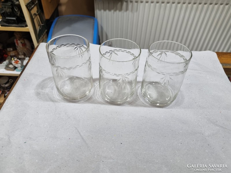 3 pieces of polished glass