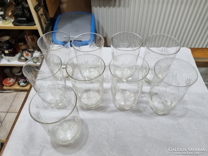 9 pcs old polished glass cups
