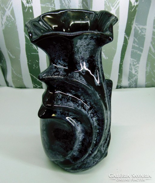 Black ceramic 