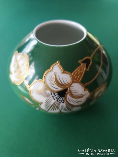 Very showy ceramic vase.