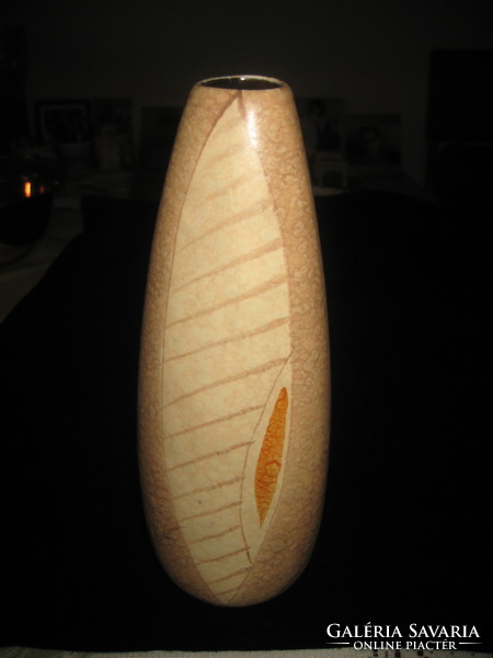 Képzőművészeti , váza ,szép visszafogott  színekkel  valószínű Zsolnay top  állapotban