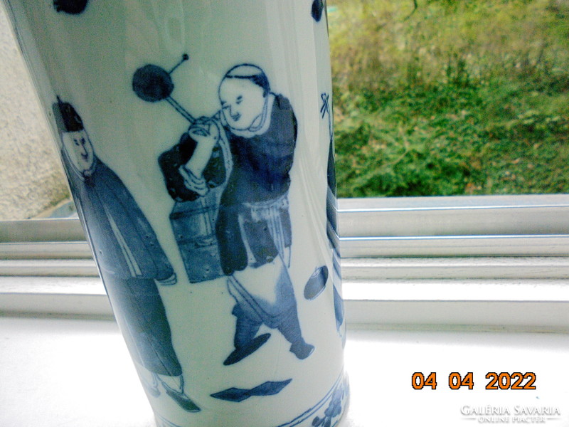 Hand-painted royal mosa maadtricht Chinese vase with large showy figures with Kangxi mark