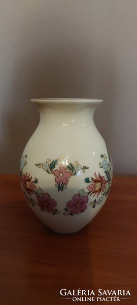 Hand painted Zsolnay vase 13cm!