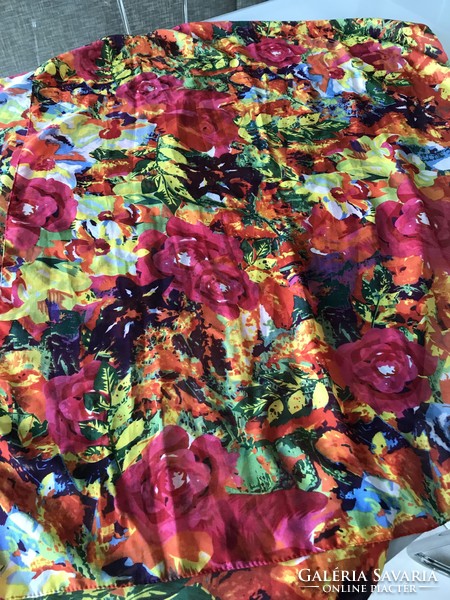 Brightly colored viscose scarf, 180 x 70 cm