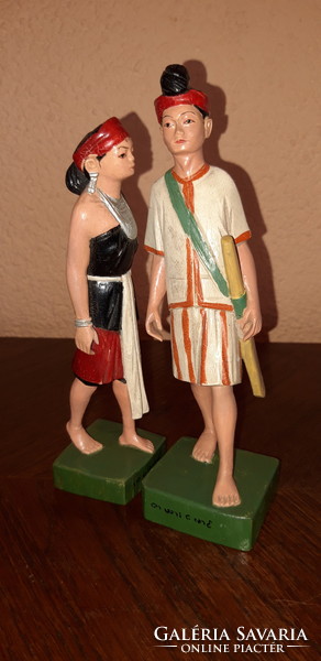 Antique ethnic wooden figurines - Kayah pair from Burma