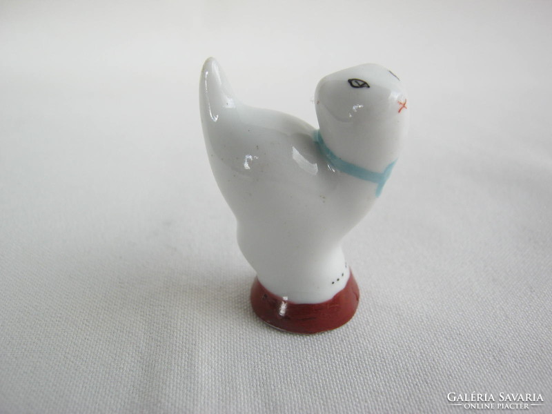 Retro ... Raven house porcelain figurine nipple mini kitten cat