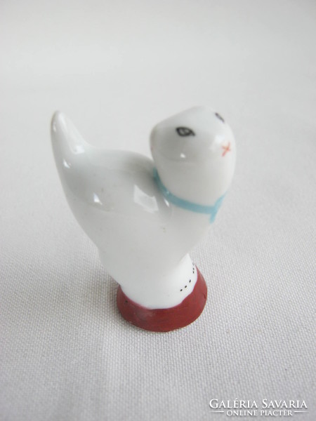 Retro ... Raven house porcelain figurine nipple mini kitten cat