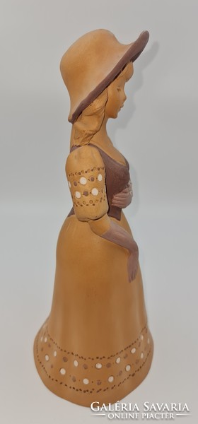 Lány kalapban kerámia szobor (FZ Jelzéssel)