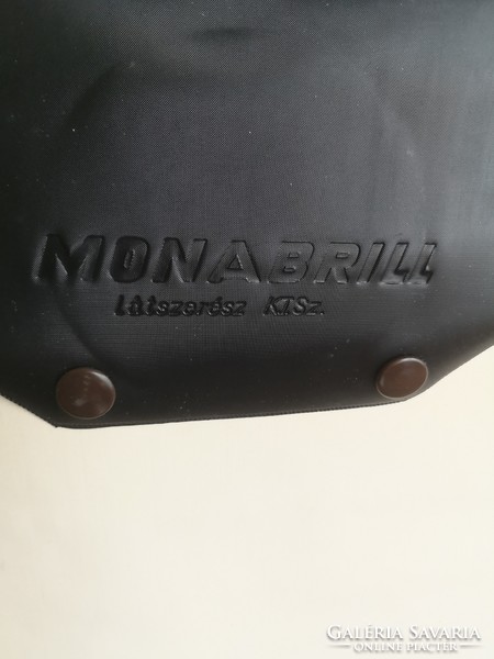 MonaBrill retro vetítővászon saját tokjában 1m x 1m