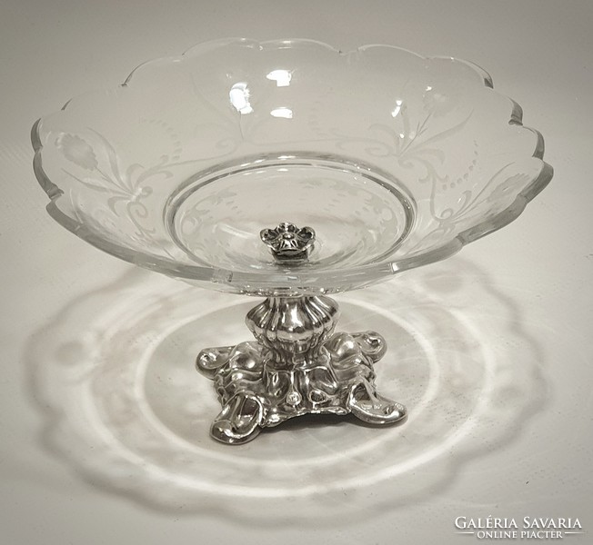 Antique silver centerpiece (1864), offering, with hand-engraved glass bowl