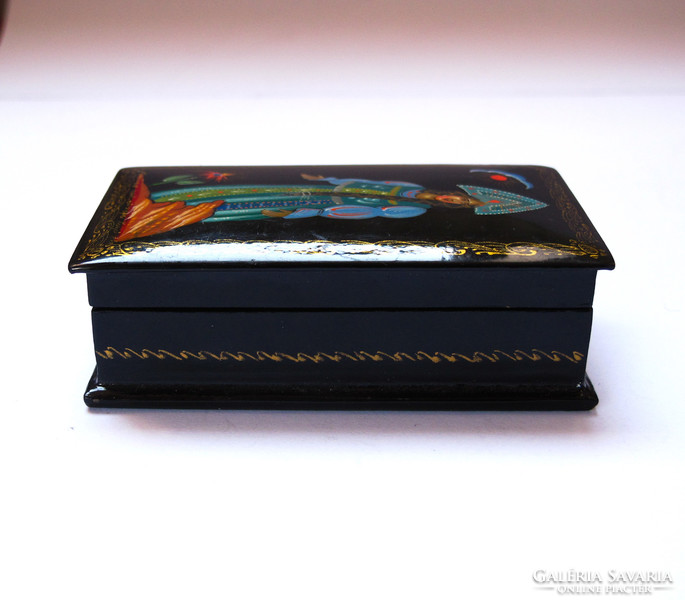 Russian, painted, tobacco lacquer box.
