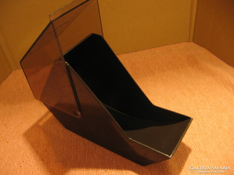 Original melitta coffee paper funnel, filter holder plastic box design: mikael björnstjerna