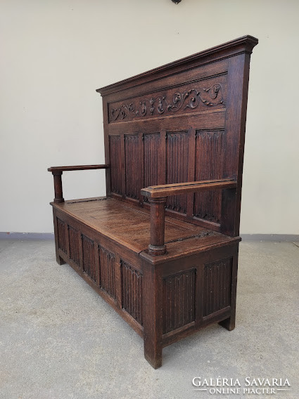 Antik reneszánsz bútor dúsan faragott ládás pad 5400
