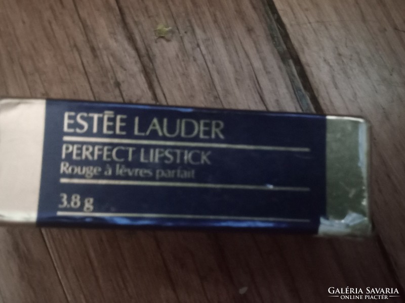 Estée lauder perfect lipstick naive rose shade in metal case in original box