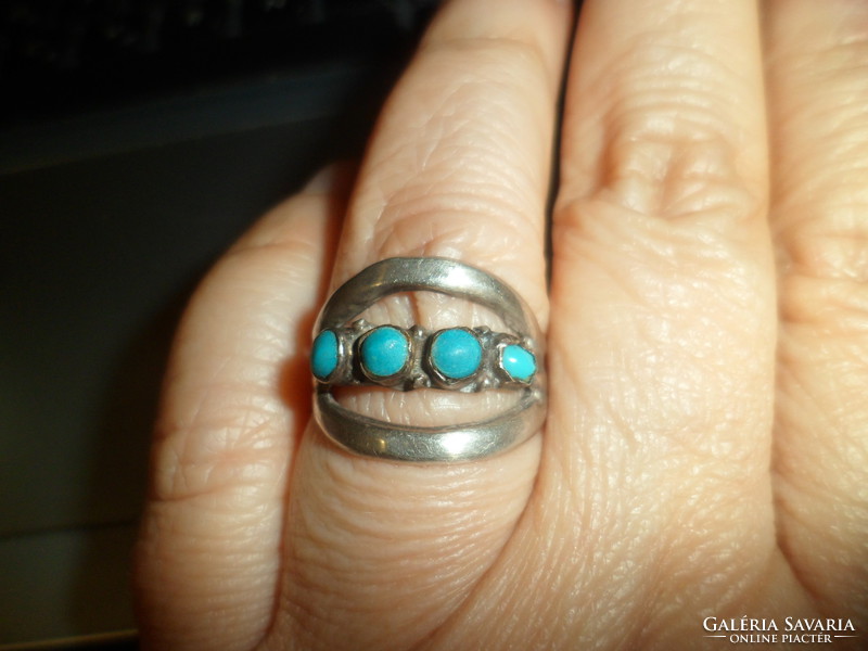 Old turquoise silver ring