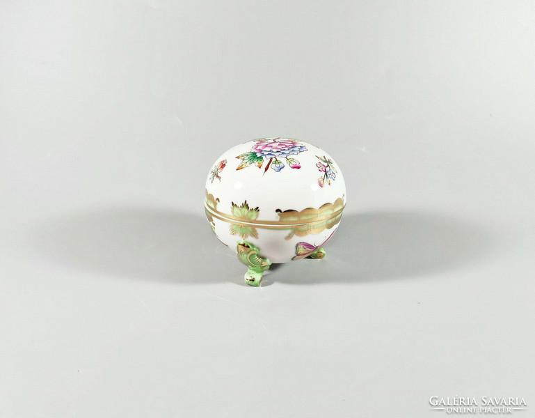Herend, queen victoria tripod hand painted small porcelain box, flawless! (I114)