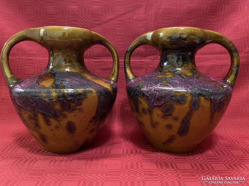 A pair of old wonderful vase with ears