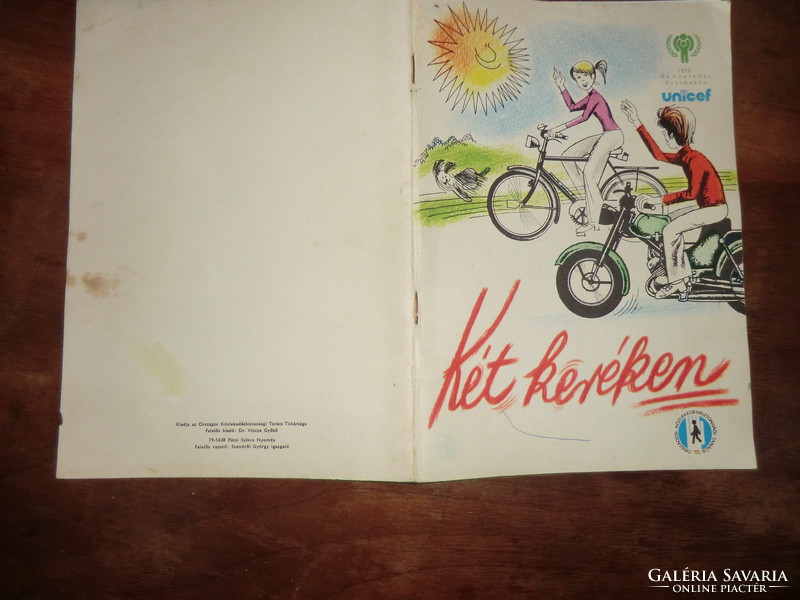 Rare 2 publications for collectors! Motor Emergency Transport Safety Board 1978 and two wheels