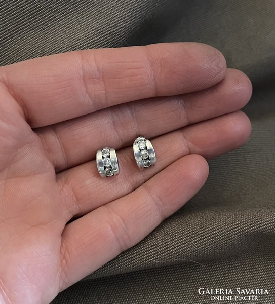 Stony silver earrings
