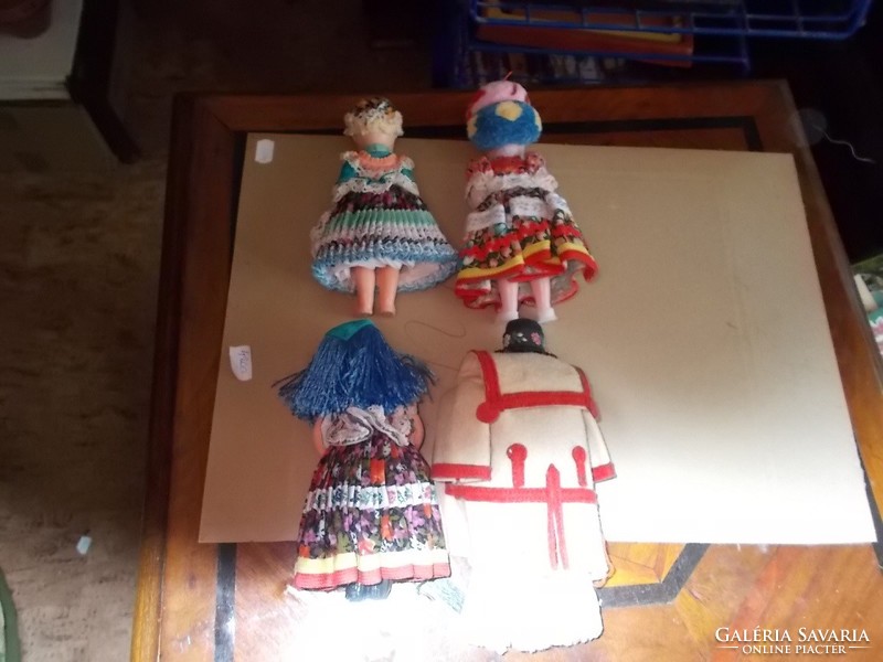 4-piece folk doll in a box.