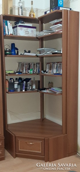 Corner shelf with drawer