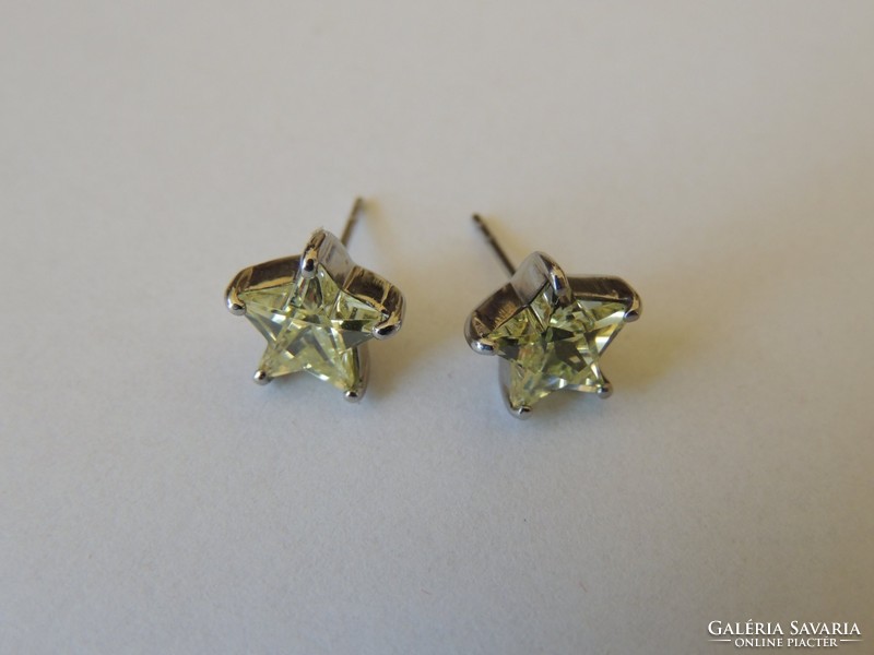 Beautiful pale green zirconia stone marked stainless steel earrings